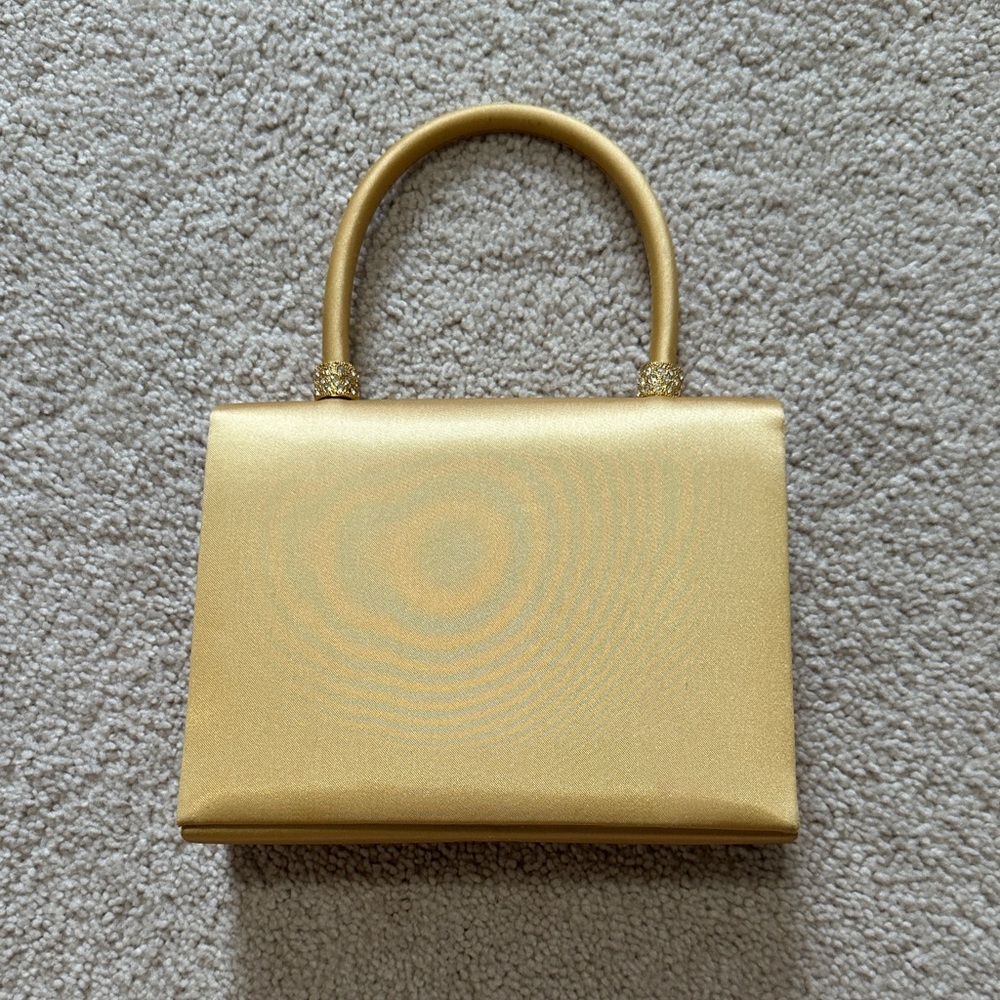 Elegant Gold Handbag and crossbody